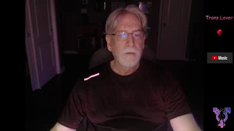 Snapshot of pghk2000 chatting on 06/15/26, 05:09 George online show from 06/15/26, 05:09