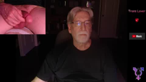 Snapshot of pghk2000 chatting on 06/24/26, 05:17 George online show from 06/24/26, 05:17