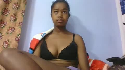 phania185885 online show from 03/11/26, 05:35