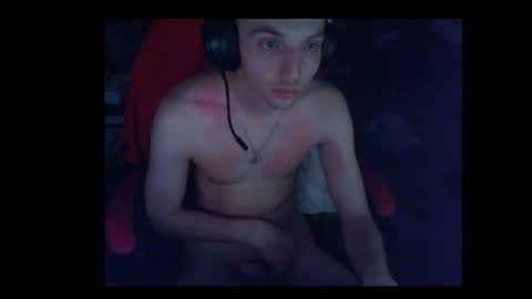 Snapshot of phantm420__ chatting on 06/14/26, 04:36 phantm420__ online show from 06/14/26, 04:36