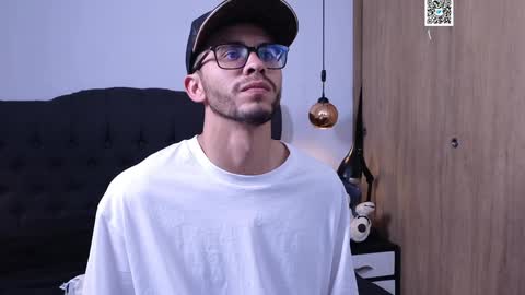 Snapshot of phantom_bigger1 chatting on 12/31/24, 07:18 phantom_bigger1 online show from 12/31/24, 07:18