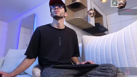 Snapshot of phantom_bigger1 chatting on 01/30/25, 11:11 phantom_bigger1 online show from 01/30/25, 11:11