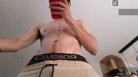 Snapshot of phantom_bigger1 chatting on 02/15/25, 02:00 phantom_bigger1 online show from 02/15/25, 02:00