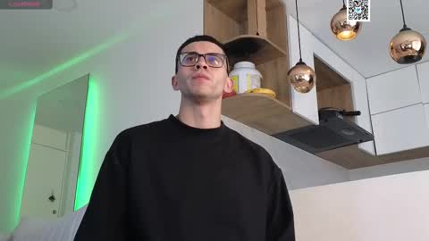 Snapshot of phantom_bigger1 chatting on 02/27/25, 12:34 phantom_bigger1 online show from 02/27/25, 12:34