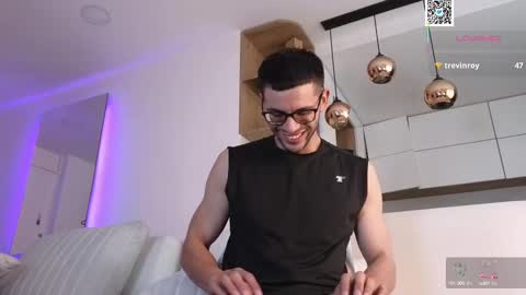 Snapshot of phantom_bigger1 chatting on 03/11/25, 11:55 phantom_bigger1 online show from 03/11/25, 11:55