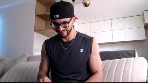 phantom_bigger1 online show from 12/20/25, 06:48