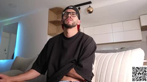 phantom_bigger1 online show from 02/10/26, 12:42