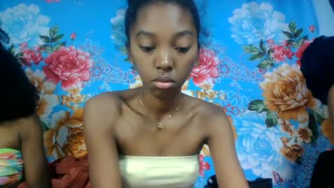 Snapshot of phaosiia chatting on 06/16/26, 07:27 phaosiia online show from 06/16/26, 07:27