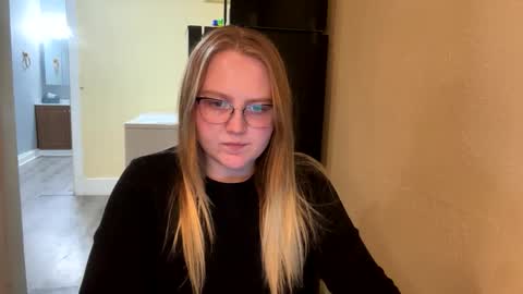 PhatAssBlond online show from 02/05/25, 11:50
