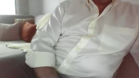 Snapshot of phil279 chatting on 11/01/25, 10:06 Phil online show from 11/01/25, 10:06