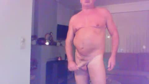 Snapshot of phil279 chatting on 11/05/25, 06:41 Phil online show from 11/05/25, 06:41