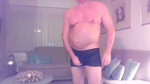 Snapshot of phil279 chatting on 12/03/25, 06:39 Phil online show from 12/03/25, 06:39