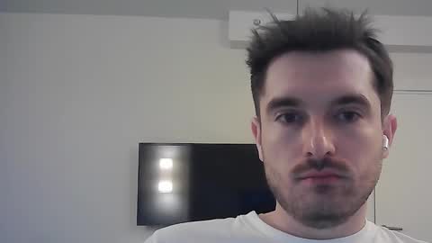 Snapshot of philborison chatting on 02/16/25, 04:42 PhilipBorison online show from 02/16/25, 04:42