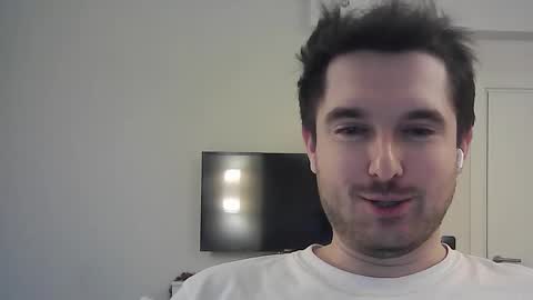 Snapshot of philborison chatting on 02/07/26, 01:48 PhilipBorison online show from 02/07/26, 01:48