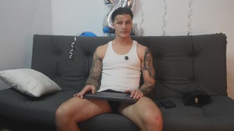 Snapshot of philip_dalton chatting on 10/27/25, 05:28 Philip Dalton online show from 10/27/25, 05:28