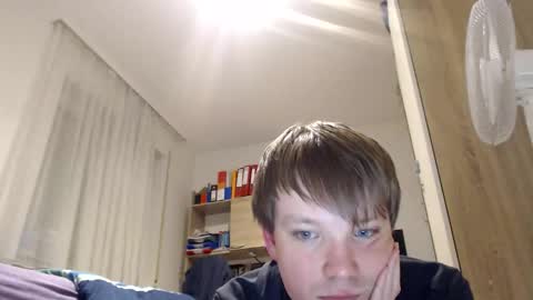Snapshot of phillip25y chatting on 04/01/26, 09:23 phillip25y online show from 04/01/26, 09:23