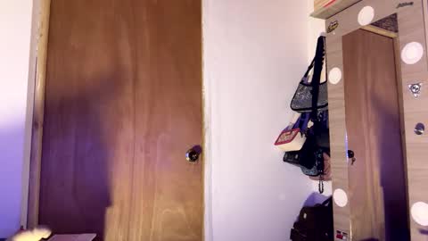 PHILLIP online show from 10/28/25, 12:09