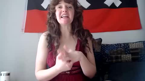 sophie online show from 02/14/25, 03:36