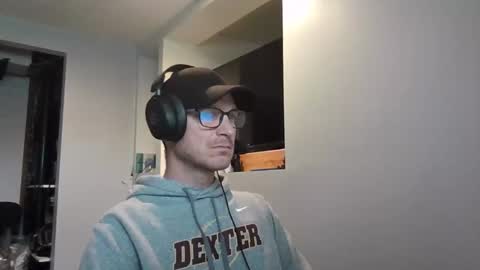 phnxrisen7811 online show from 04/21/26, 08:55