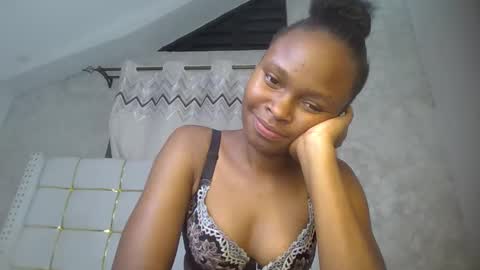 phoebe online show from 02/19/26, 08:38