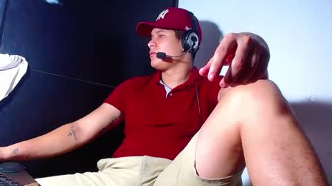 AdnierGnz online show from 02/24/25, 12:48