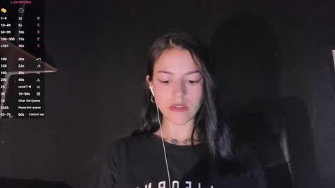 Snapshot of phoenixx_x chatting on 02/02/25, 10:06 phoenixx_x online show from 02/02/25, 10:06