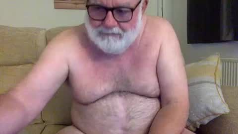 Snapshot of phozzagain chatting on 06/14/26, 04:03 phozzagain online show from 06/14/26, 04:03