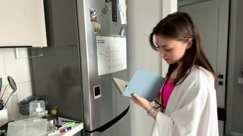 tris online show from 04/30/26, 07:47