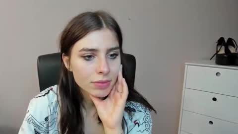 Snapshot of pia_desire chatting on 09/14/25, 06:34 P I A online show from 09/14/25, 06:34