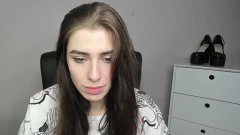 Snapshot of pia_desire chatting on 10/19/25, 06:36 P I A online show from 10/19/25, 06:36