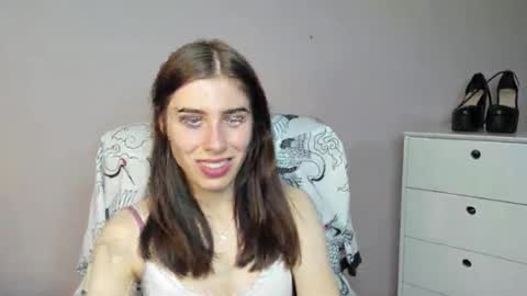 Snapshot of pia_desire chatting on 10/23/25, 01:54 P I A online show from 10/23/25, 01:54