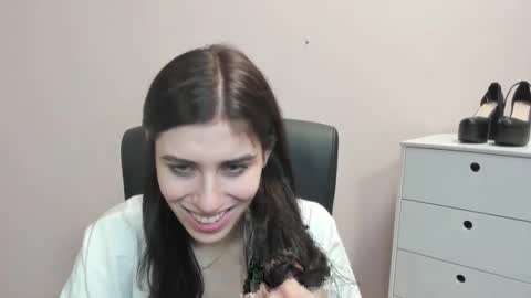 Snapshot of pia_desire chatting on 10/25/25, 06:54 P I A online show from 10/25/25, 06:54