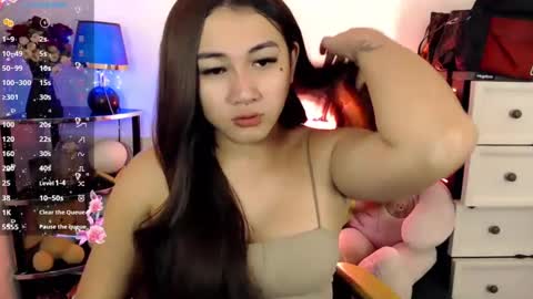 Pia online show from 02/14/25, 10:17