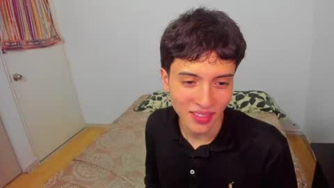 picaszomilos350 online show from 03/26/26, 05:24