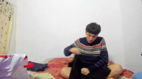 picaszomilos350 online show from 04/11/26, 07:45