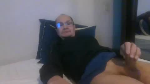 pichoun71 online show from 12/21/24, 10:06