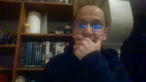 pichoun71 online show from 12/27/24, 08:18