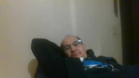 pichoun71 online show from 01/02/25, 06:50