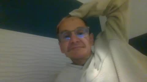 pichoun71 online show from 01/06/25, 08:07