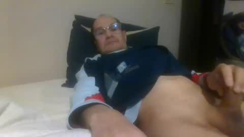 pichoun71 online show from 01/18/25, 07:07