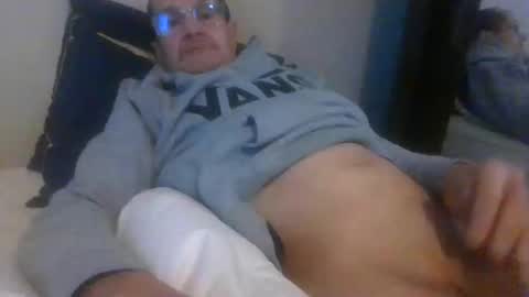 pichoun71 online show from 02/09/25, 08:11