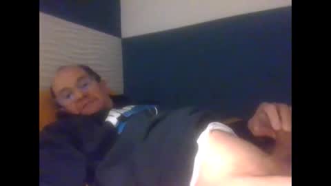 pichoun71 online show from 02/24/25, 06:36