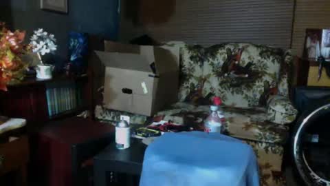 Snapshot of pict8kr chatting on 12/18/25, 03:23 BEDBULL online show from 12/18/25, 03:23