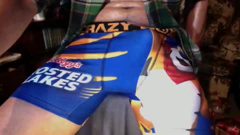 Snapshot of pict8kr chatting on 01/14/26, 02:17 BEDBULL online show from 01/14/26, 02:17