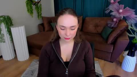 Emelie online show from 11/11/25, 04:40