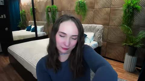 Emelie online show from 02/02/26, 04:11