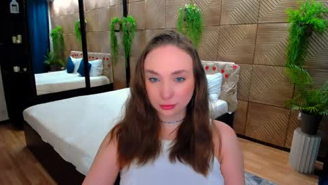 Emelie online show from 04/06/26, 10:16