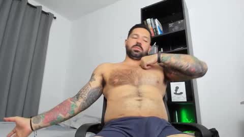 Pierre online show from 02/04/25, 02:28