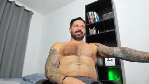 Pierre online show from 02/05/25, 01:47