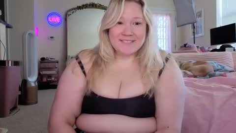 Piggy Rose online show from 04/18/26, 04:55